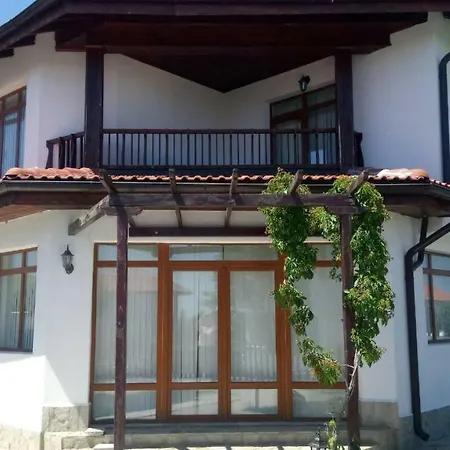 Villa 2 Bdr Seaside With Private Pool Near Nesebar & Sunny Beach